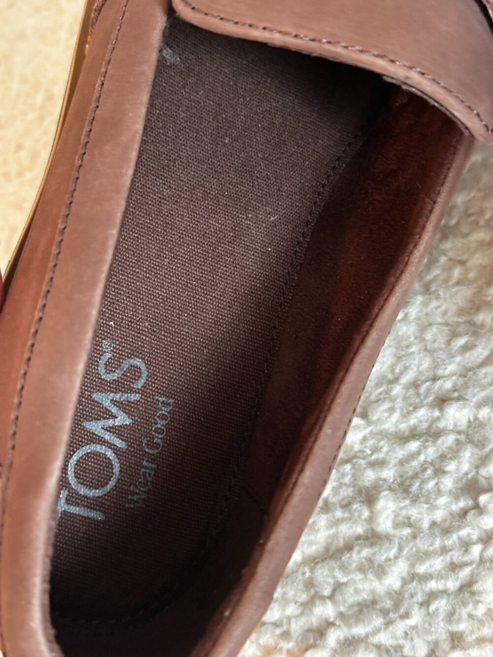 Tom's Dark Brown Leather Lug Sole Cara Loafer sz 7.5 EUC - Picture 9 of 9